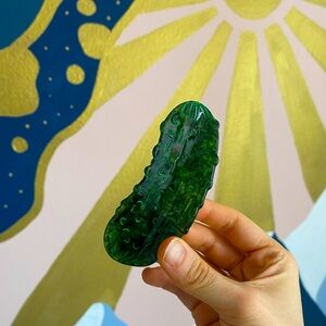 Jenny Lemons Pickle Claw Clip (Large)